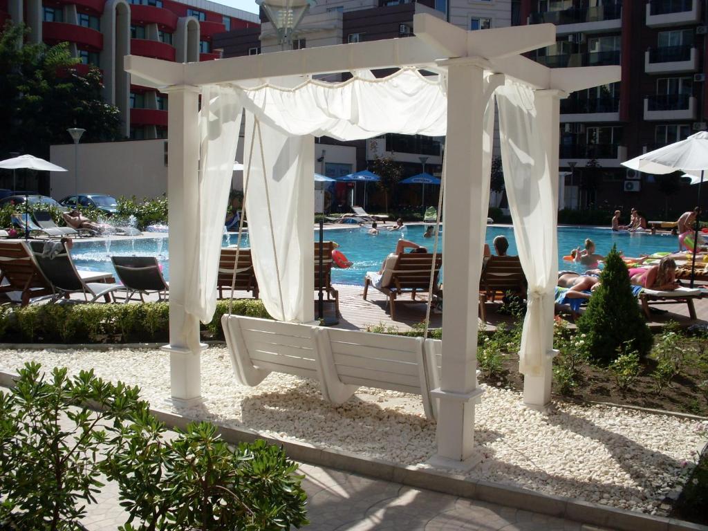 Admiral Plaza Hotel Sunny Beach Exterior photo